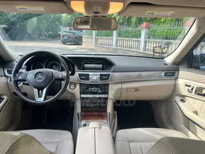 Mercedes-Benz E350 Base 4Matic Sedan AWD (3.5L 6cyl 7A) 2014 Gray