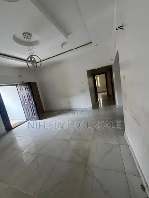 3bdrm Block of Flats in Sharp Corner, for rent