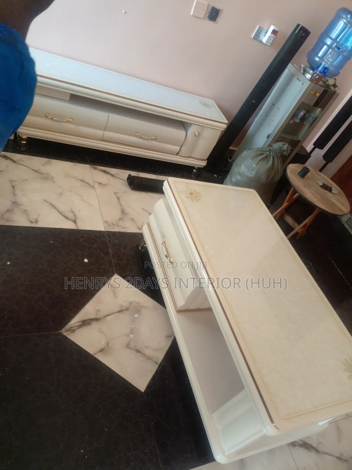 Tv Stand With Drawer