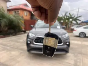Toyota Highlander Platinum AWD 2024 Gray