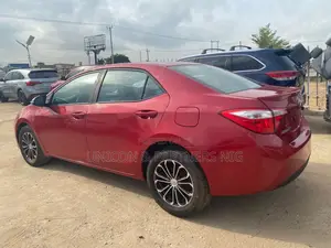 Toyota Corolla 2015 Red