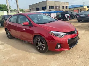 Toyota Corolla 2015 Red