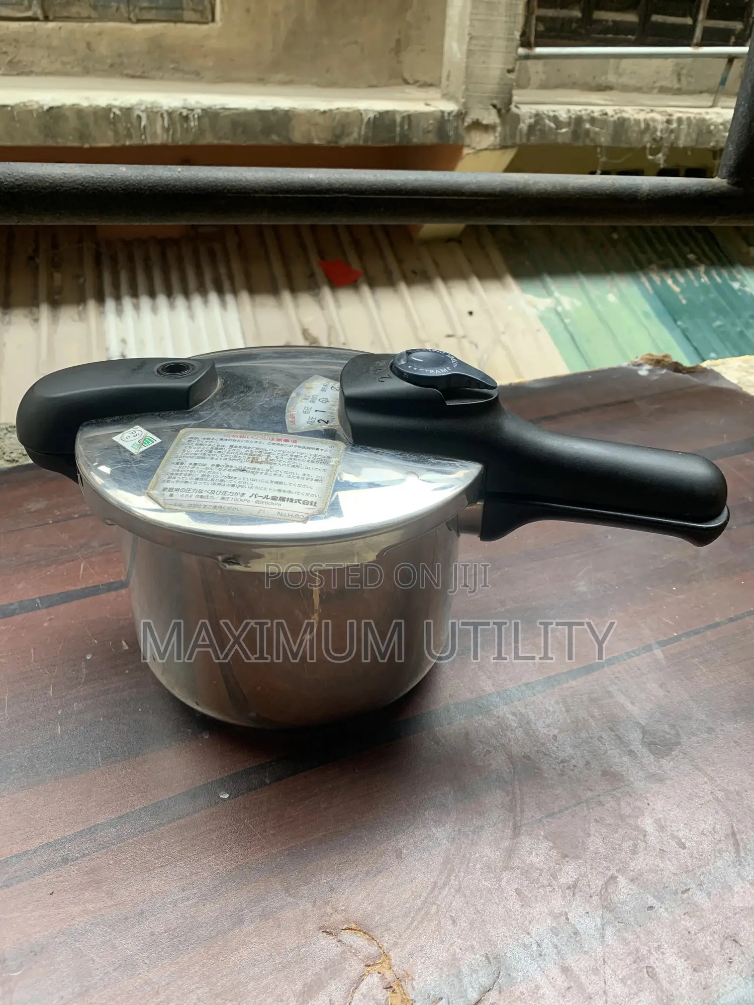 4.5 Liters Slide Open Pressure Pot