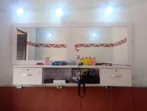 Barbing Salon Second Handed Equipment For Sale