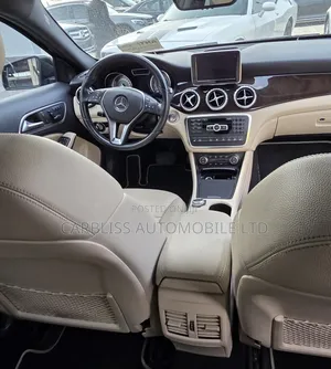 Mercedes-Benz GLA-Class 2016 Black