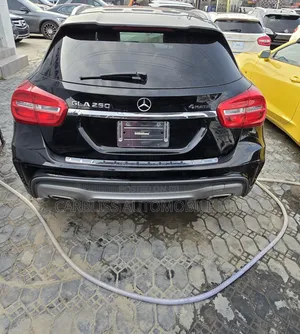 Mercedes-Benz GLA-Class 2016 Black