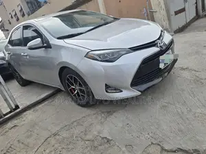 Toyota Corolla 2015 Silver