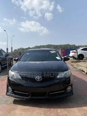Toyota Camry SE 4dr Sedan (2.5L 4cyl 6A) 2014 Black