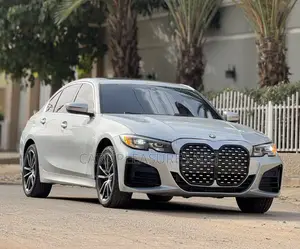 BMW 330i 2019 Silver