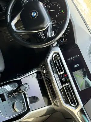 BMW 330i 2019 Silver