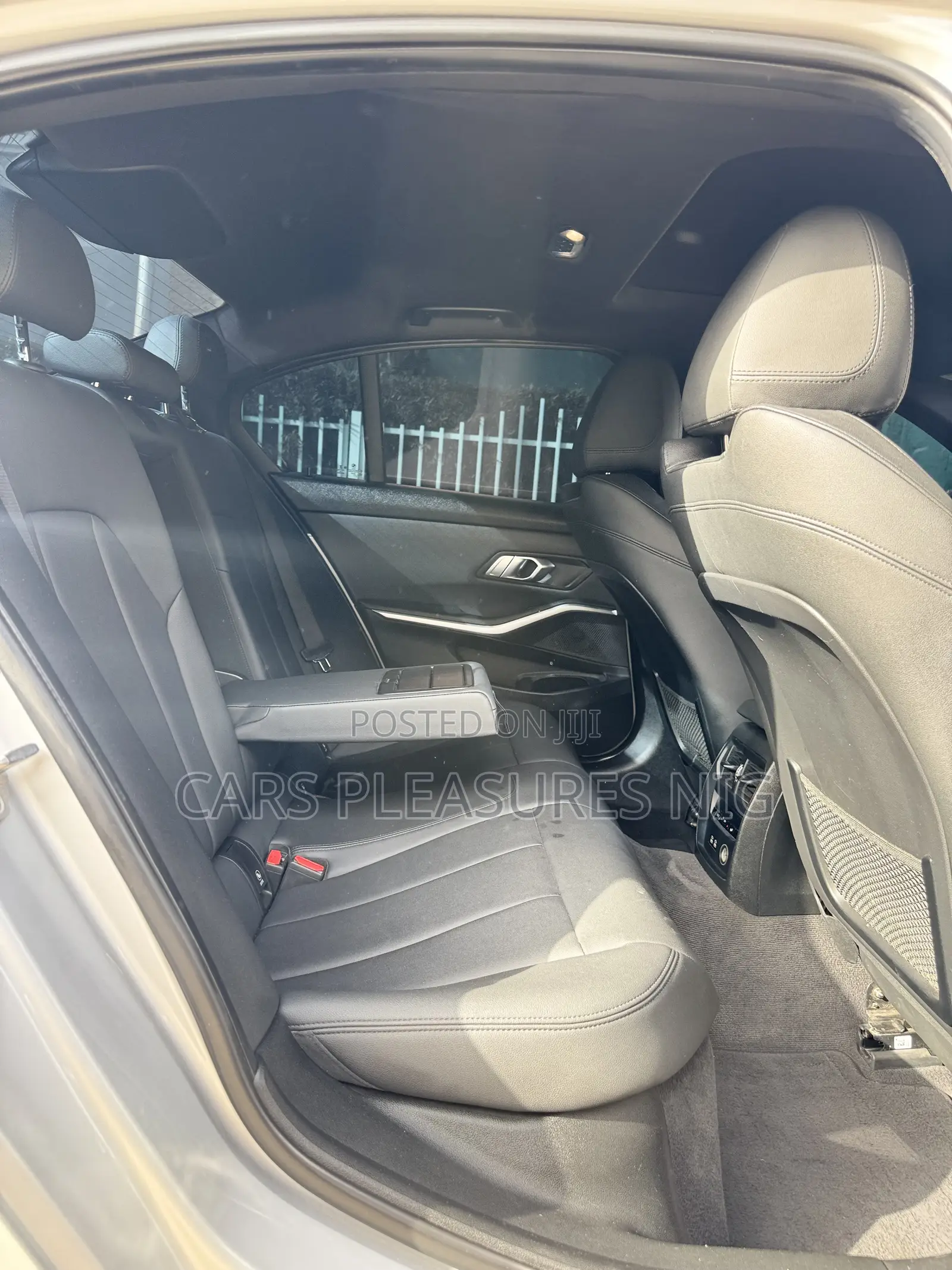 BMW 330i 2019 Silver