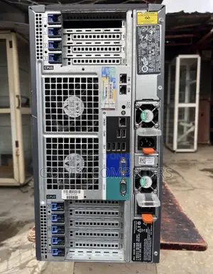 Server Dell PowerEdge T630 32GB Intel Xeon HDD 4T
