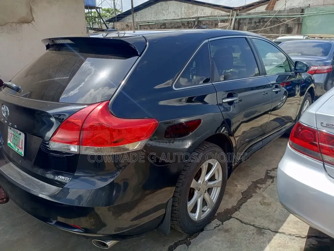 Toyota Venza XLE 2012 Black