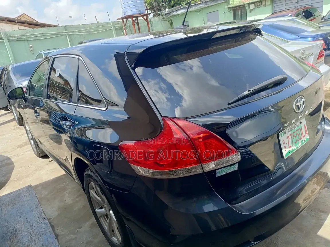 Toyota Venza XLE 2012 Black