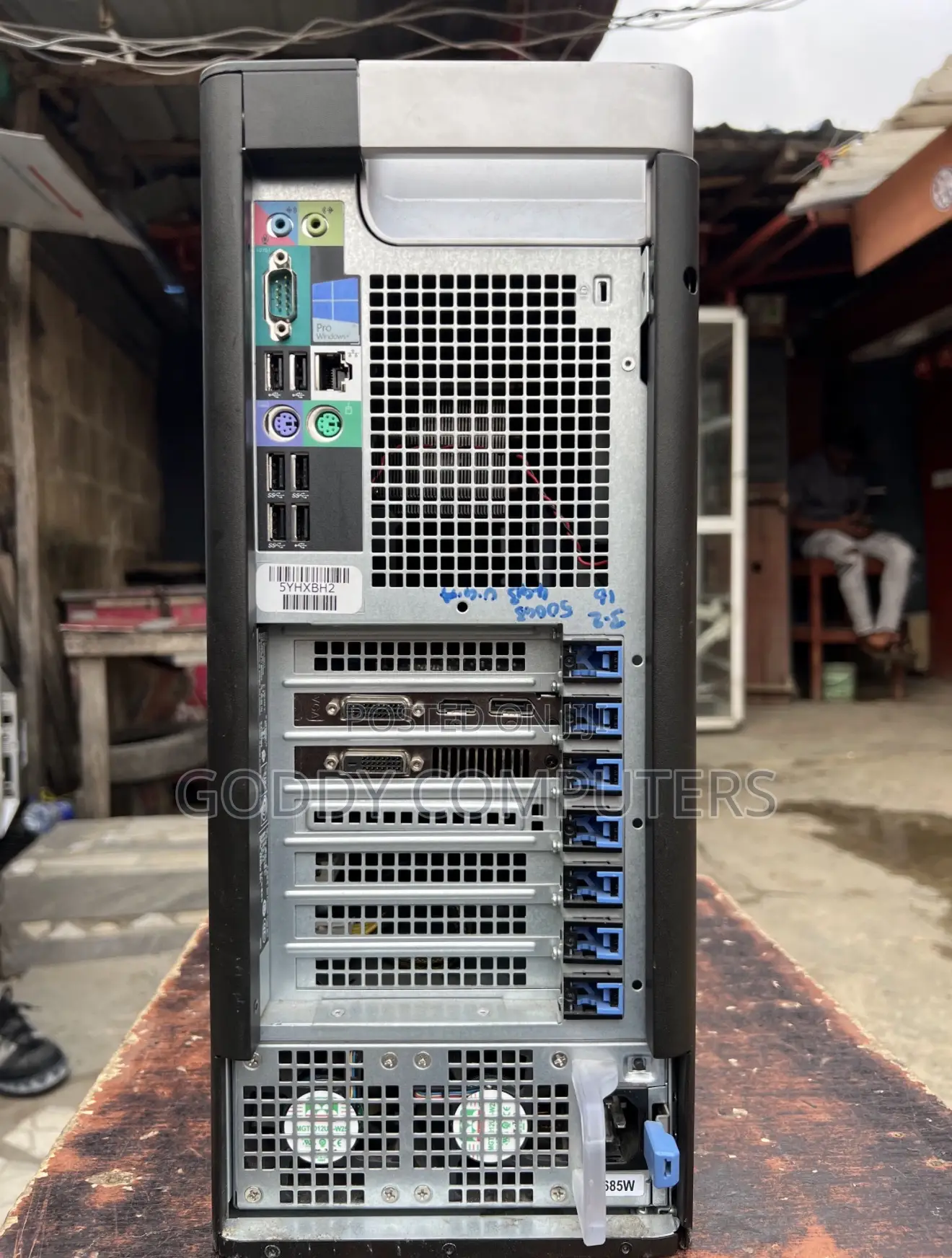 Desktop Computer Dell Precision 5820 32GB Intel Xeon HDD 1T