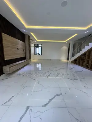 4bdrm Duplex in Phase 2 for rent