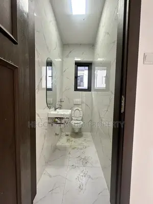 4bdrm Duplex in Phase 2 for rent