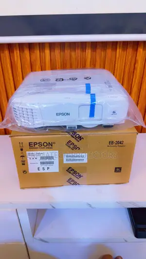 Brand New Epson Home Cinema Projector Lekki , Vi , Abuja