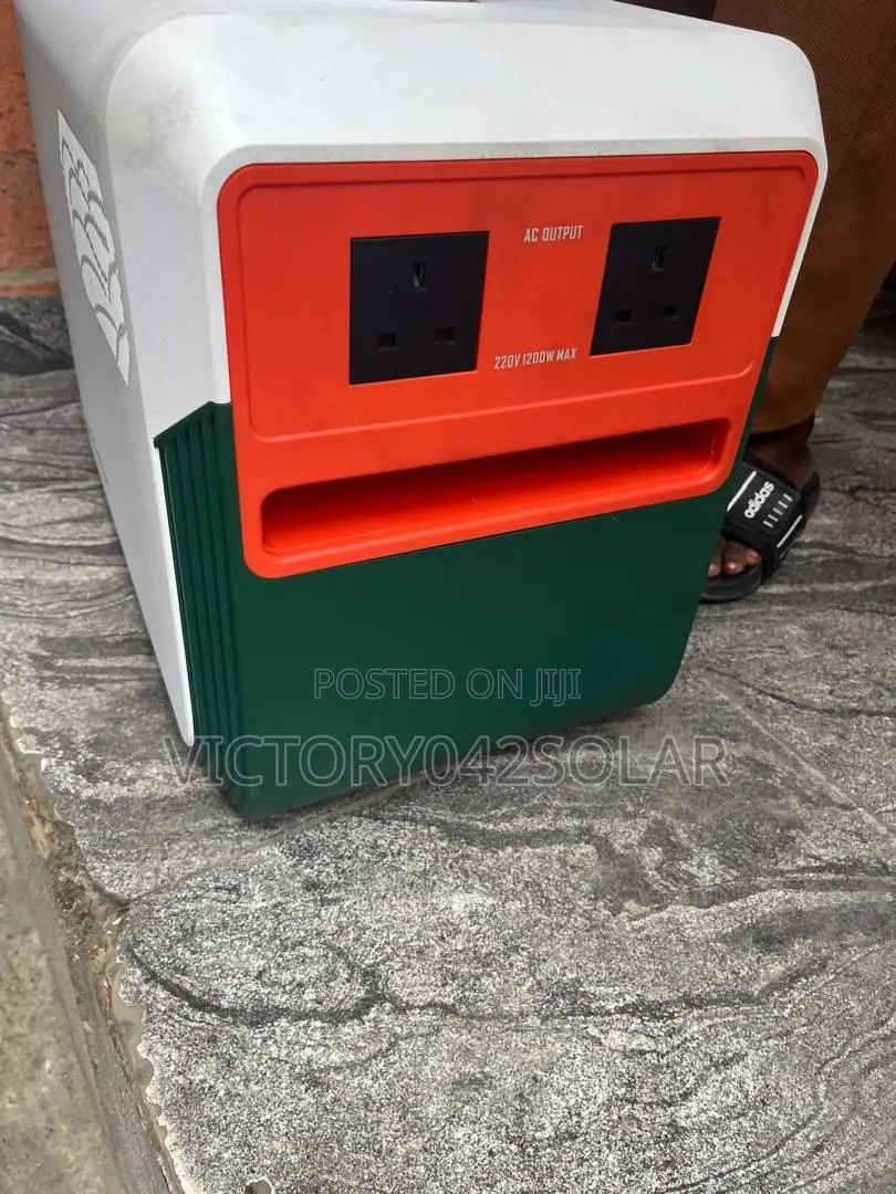 3.6kwh Cola Solar Generator Available