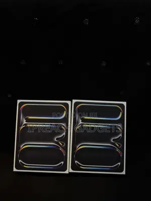 New Apple iPad Pro 13 (2025) 256 GB Silver