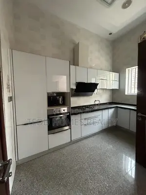 4bdrm Townhouse / Terrace in Banana Island for rent