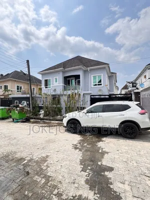 5bdrm Duplex in Chevron for sale