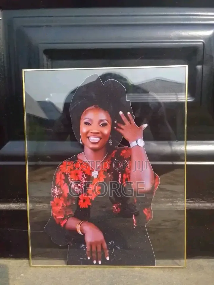 Frames And Customized Gift Items