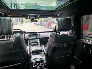 Land Rover Range Rover Vogue 2016 Black