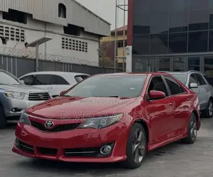 Toyota Camry SE 4dr Sedan (2.5L 4cyl 6A) 2013 Red