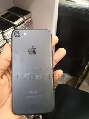 Apple iPhone 7 32 GB Black