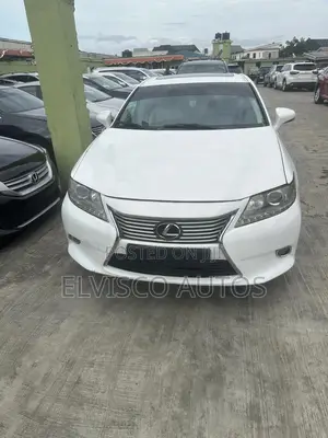 Lexus ES 350 FWD 2013 White