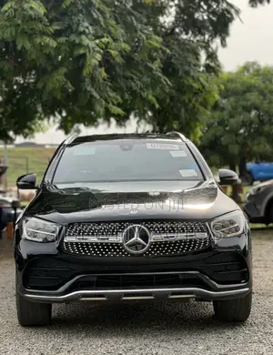 Mercedes-Benz GLC-Class GLC 300 2023 Black