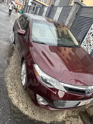 Toyota Avalon Limited Sedan FWD (3.5L 6cyl 6A) 2013 Burgundy