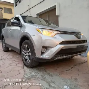 Toyota RAV4 LE 4dr SUV AWD (2.5L 4cyl 6A) 2018 Silver