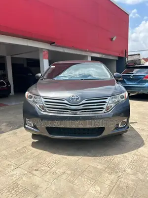 Toyota Venza LE 2010 Gray