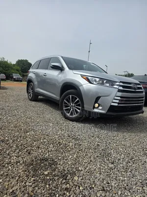 Toyota Highlander XLE 2019 Silver