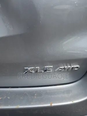 Toyota Highlander XLE 2019 Silver