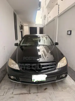 Mercedes-Benz C300 Luxury 4Matic Sedan AWD (3.0L 6cyl 7A) 2011 Black