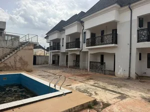2bdrm Block of Flats in Royaltor Real Estate, Benin City for sale