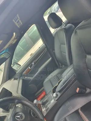Mercedes-Benz C300 2010 Blue