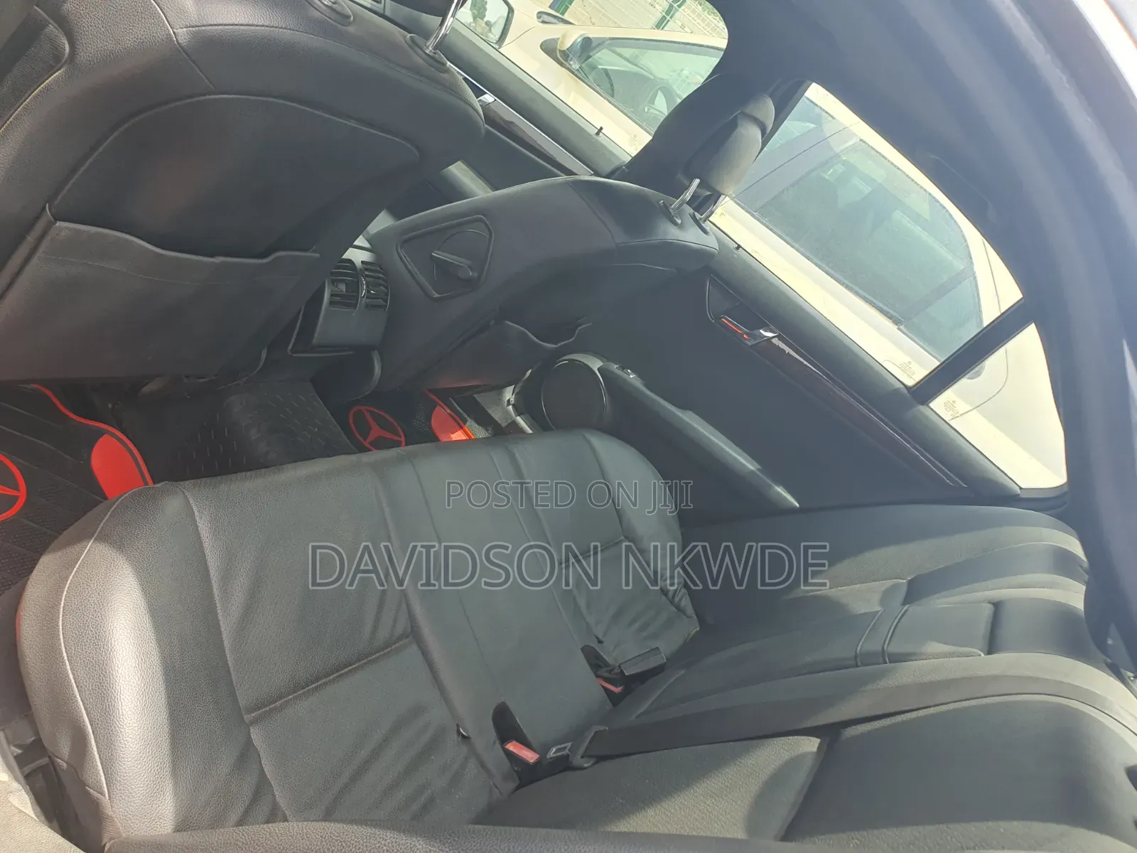 Mercedes-Benz C300 2010 Blue