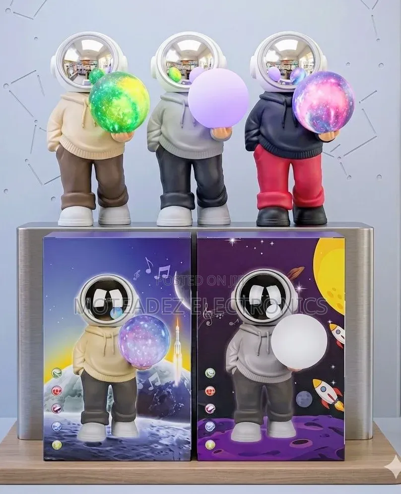 Rechargeable Multifunction Astronaut Projector Bluetooth Speaker/Radio