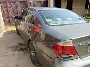Toyota Camry LE 4dr Sedan (2.4L 4cyl 5A) 2006 Beige