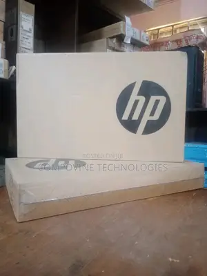 New Laptop HP EliteBook 830 G8 8GB Intel Core i5 SSD 512GB