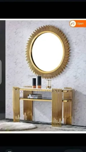 Morden Console With Mirror