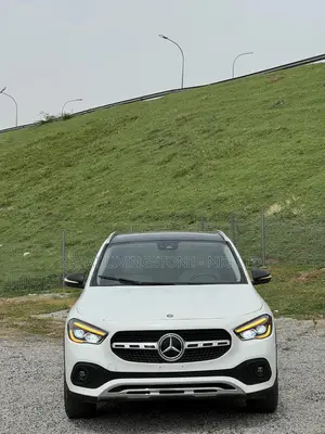 Mercedes-Benz GLA 250 2021 White