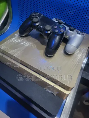 Playstation4 Slim With Games and 2pads