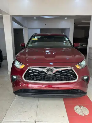 Toyota Highlander XLE 2021 Red