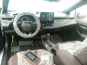 Toyota Corolla 2022 White