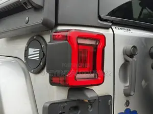 Jeep Wrangler Sahara 2011 Silver